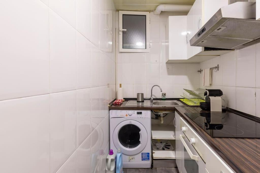 Subway Station Apartment Near Camp Nou Оспиталет де Лобрегат Екстериор снимка